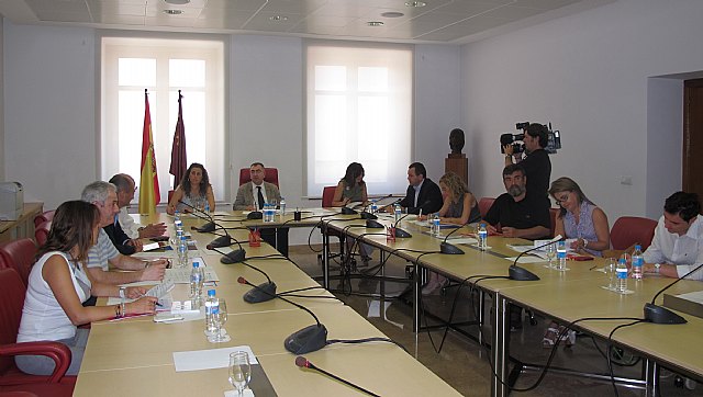 La Comunidad refuerza sus iniciativas para aumentar su participación en proyectos europeos y respaldar el desarrollo regional - 1, Foto 1