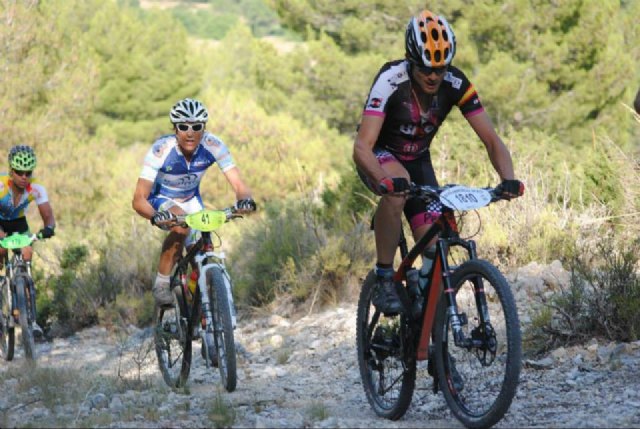 Nuevo Podium de la Peña Las Nueve en Nerpio, Foto 1