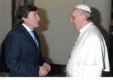 El alcalde de Blanca se reúne con el Papa Francisco en el Vaticano