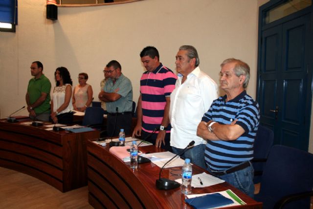El Pleno del Ayuntamiento ha guardado un minuto de silencio - 3, Foto 3