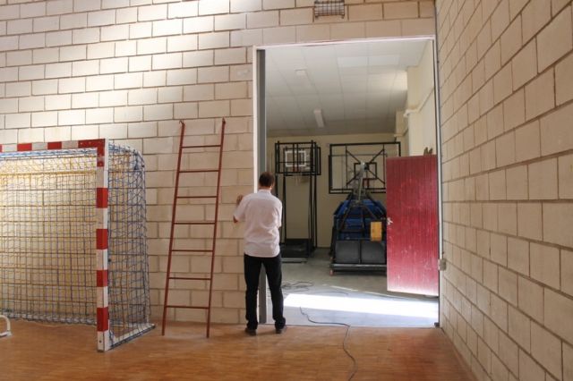 Concluyen los trabajos de albañilería en el Pabellón Municipal Carlos García - 1, Foto 1