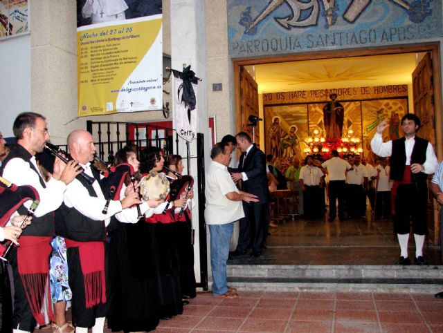 Los gaiteros acercaron  aún más el recuerdo de Galicia en Santiago de la Ribera en el día de su Patrón - 1, Foto 1