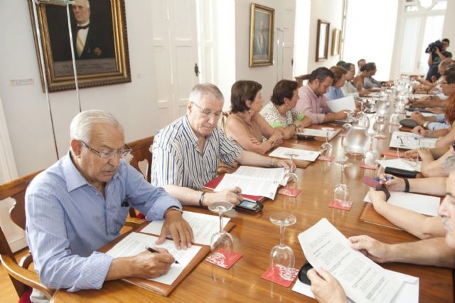 Las familias con necesidades dispondrán de un fondo social de 157.000 euros para pagar los recibos del agua - 1, Foto 1