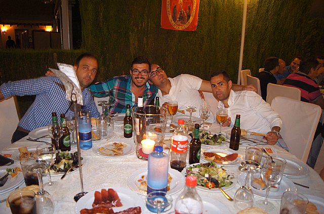Un centenar de personas asisten a la cena de verano de la Hdad. de Jess en el Calvario y Santa Cena - 10