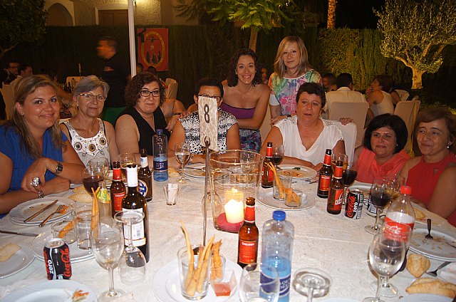 Un centenar de personas asisten a la cena de verano de la Hdad. de Jess en el Calvario y Santa Cena - 20
