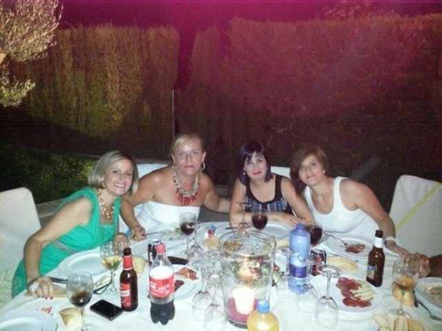 Un centenar de personas asisten a la cena de verano de la Hdad. de Jess en el Calvario y Santa Cena - 23