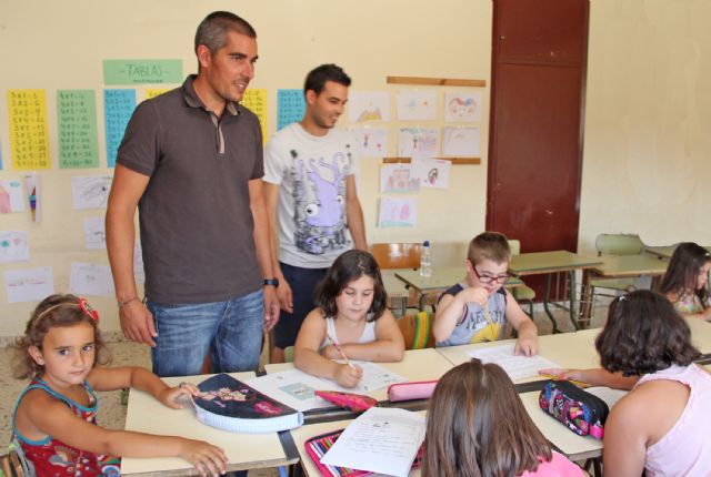 La Escuela de Verano de Puerto Lumbreras ofrece refuerzo educativo y actividades de ocio para los más pequeños durante los meses estivales - 1, Foto 1