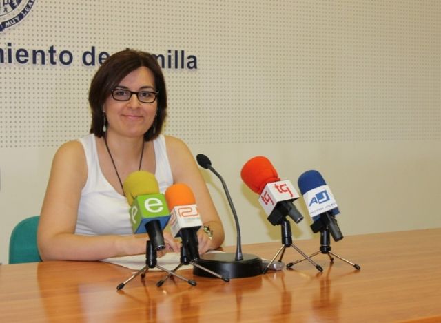 La Junta de Gobierno contrata la iluminación y la instalación, fabricación y montaje del graderío del Pabellón Municipal - 1, Foto 1