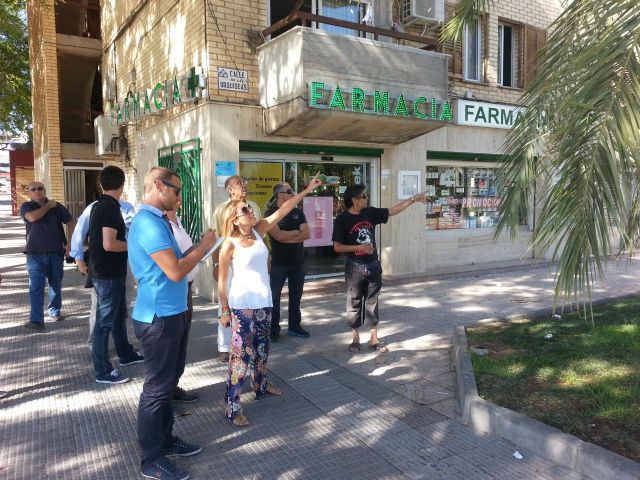 Martínez-Cachá visita el Barrio de Los Rosales  para conocer las necesidades de los espacios públicos ajardinados - 4, Foto 4