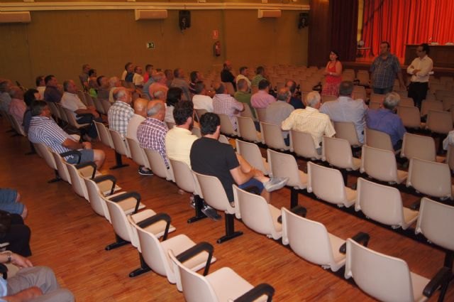 Se celebra una asamblea informativa, Foto 1