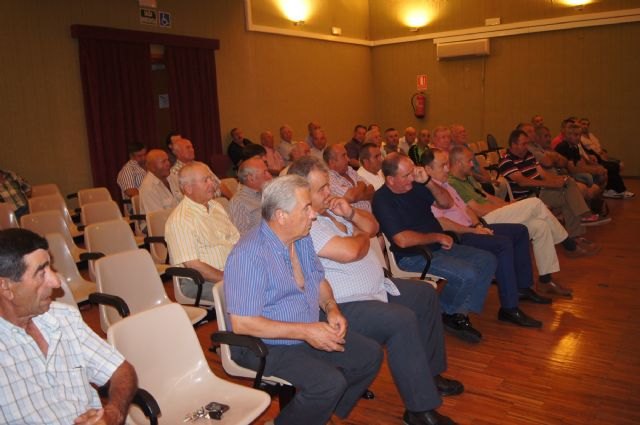 Se celebra una asamblea informativa, Foto 3