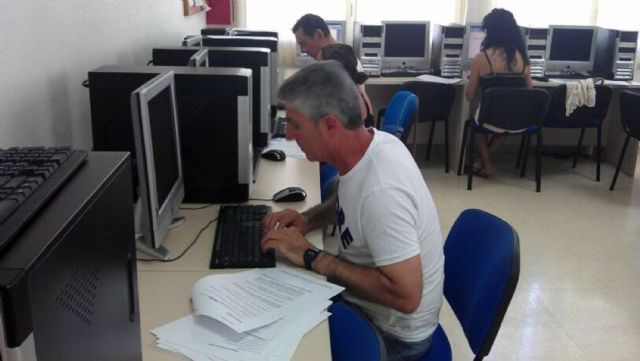 El Ayuntamiento torreño continúa con sus cursos gratuitos de informática básica - 3, Foto 3