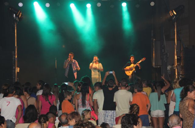 El grupo gaditano DECAI ofreció un concierto en Puerto Lumbreras ante cerca de un millar de personas - 1, Foto 1