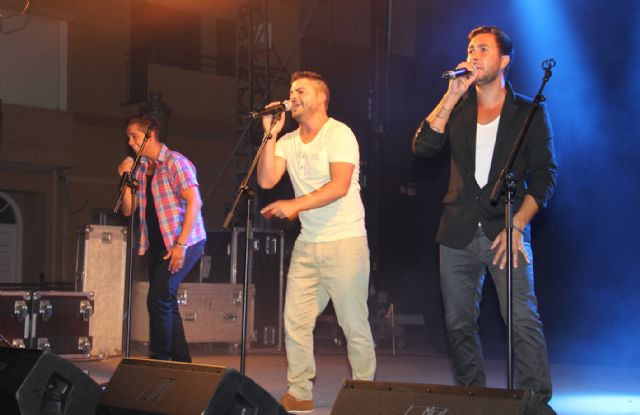 El grupo gaditano DECAI ofreció un concierto en Puerto Lumbreras ante cerca de un millar de personas - 3, Foto 3