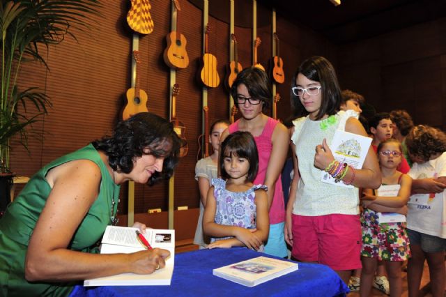 La periodista Ángela de la Llana inaugura las Mañanas literarias flamencas con la presentación de su libro La Unión para niños - 4, Foto 4