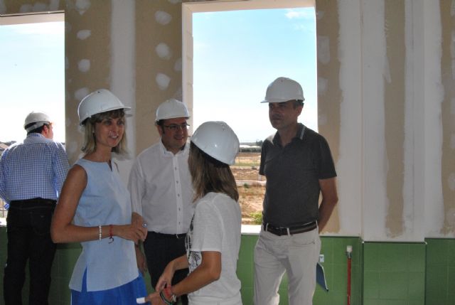 El consejero de Educación y el Alcalde de San Javier visitan las obras del colegio El Recuerdo que estará listo para el próximo curso - 3, Foto 3