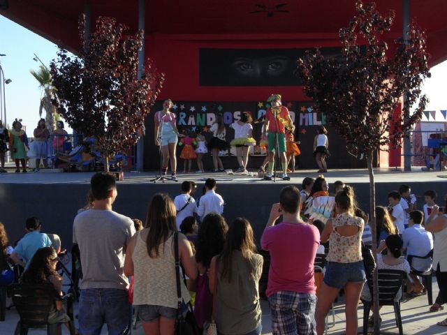 Decenas de personas celebran el Día de la Juventud con exhibiciones, concursos, teatro y conciertos - 3, Foto 3