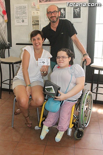 Isa ya tiene nueva silla de ruedas adaptada - 2, Foto 2
