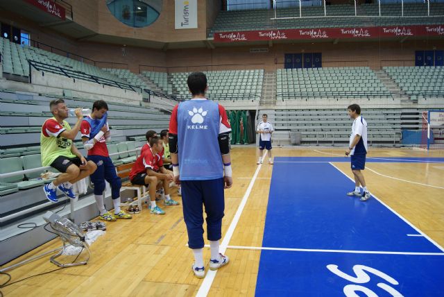 La plantilla de ElPozo Murcia FS trabaja duro hasta en festivos - 1, Foto 1