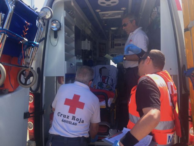 El Equipo Médico de Cruz Roja Española en Águilas asiste 8 urgencias durante la víspera de la Virgen de Agosto - 1, Foto 1