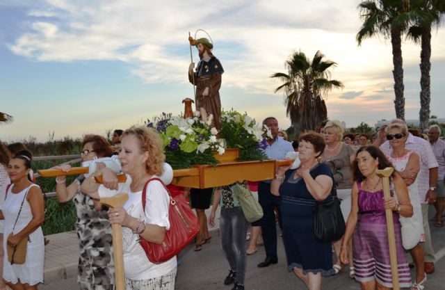 Los vecinos de la pedanía costera de El Mojón honran a San Roque - 2, Foto 2