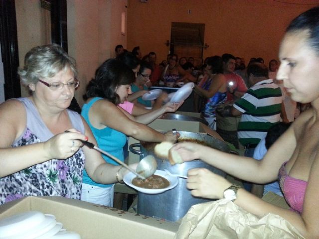 Fotos de la cena de la vaca celebrada en la noche de ayer en Villanueva donde asistieron unas 800 personas - 4, Foto 4