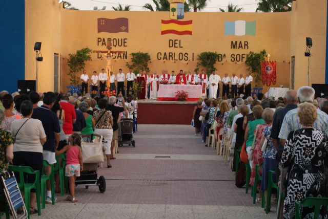 Más de un millar de fieles siguen la misa del Cristo del Mar Menor en Lo Pagán - 1, Foto 1