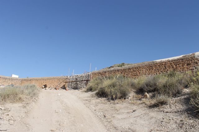Finaliza la rehabilitación del muro perimetral de la Fuente del Cerco - 3, Foto 3