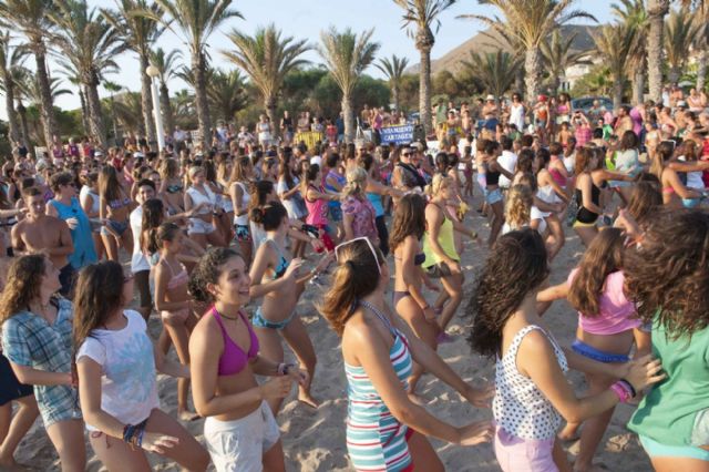 El deporte estival congrega a 5.000 personas en las playas de Cartagena - 2, Foto 2