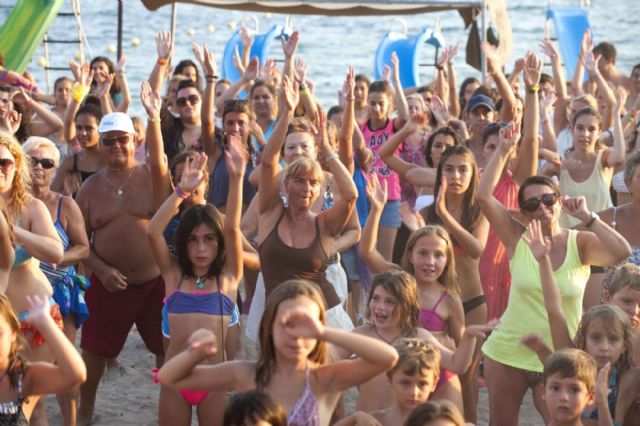 El deporte estival congrega a 5.000 personas en las playas de Cartagena - 3, Foto 3