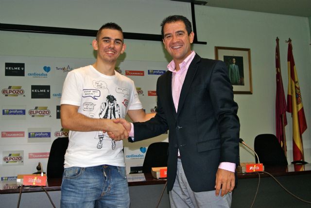 Álex: ¿Para que salir de un Club, cuándo lo tienes todo? - 1, Foto 1