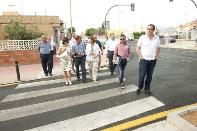 Los vecinos de Torreciega ya disfrutan de la renovada imagen de la avenida Tito Didio - 2, Foto 2