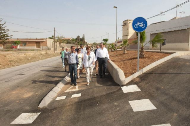 Los vecinos de Torreciega ya disfrutan de la renovada imagen de la avenida Tito Didio - 3, Foto 3