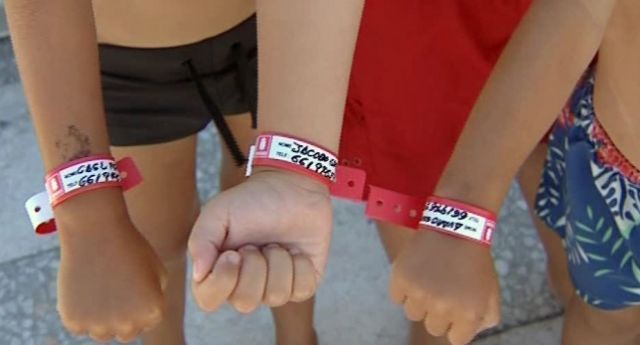 Pulseras identificativos para niños y adultos que lo precisen en las playas de Santiago de la Ribera y La Manga del Mar Menor - 1, Foto 1