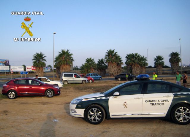La Guardia Civil detecta a más de medio centenar de conductores con resultados positivos por alcoholemia - 1, Foto 1