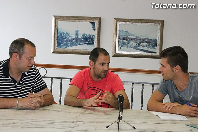Aun quedan plazas para el curso de fotografa nocturna organizado por la Cofrada del Santsimo Cristo de la Cada - 5