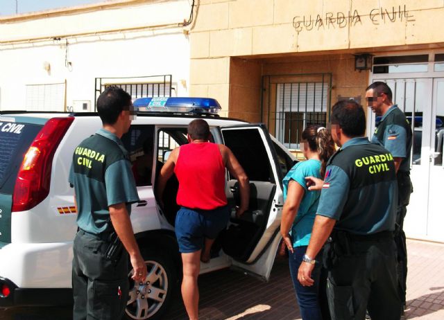 La Guardia Civil detiene a dos personas  por la sustracción de cable de cobre de alumbrado público en Miranda y El Albujón - 1, Foto 1