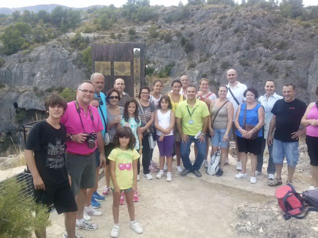 Éxito de participantes en las visitas guiadas a la cueva de la Serreta - 1, Foto 1