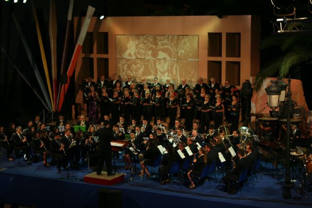 La pasión de la copla inunda la Plaza del Castillo en el concierto del Coro 'Ciudad de Cehegín' y la Sociedad Musical - 2, Foto 2