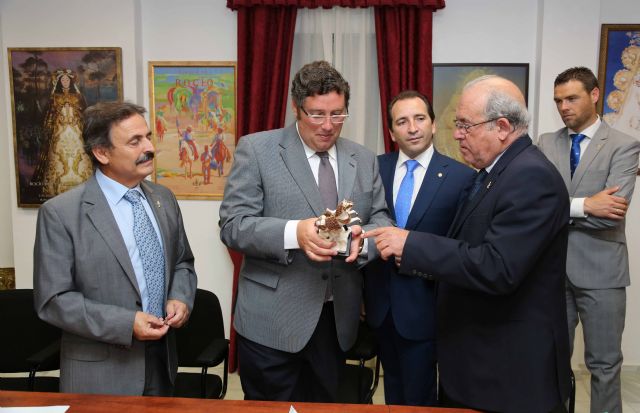 Aravaca y el Rocío estrechan lazos con la unión de sus cofradías - 1, Foto 1