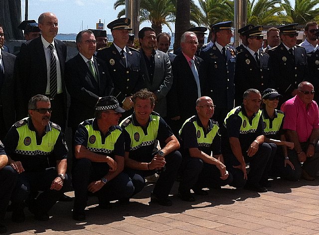 Campos destaca la vocación de servicio de los agentes del cuerpo de la Policía Local - 1, Foto 1