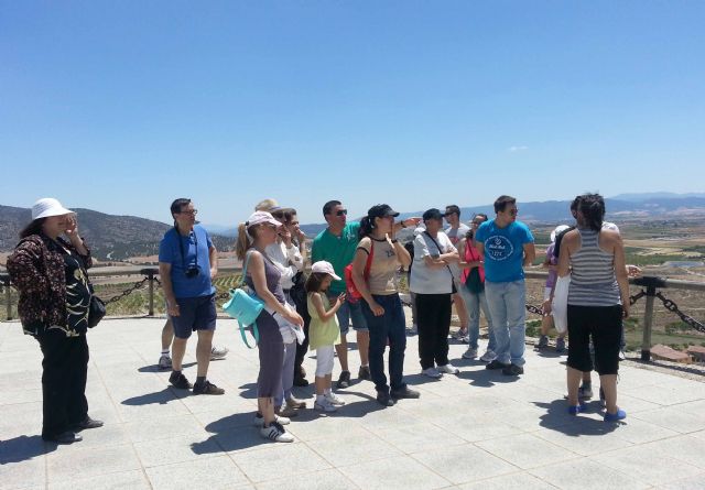 La Concejalía de Turismo programa una nueva ruta por el patrimonio arqueológico y natural de Caravaca - 1, Foto 1