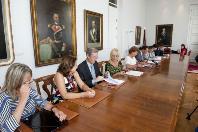 Ayuntamiento y registradores de la propiedad agilizan los trámites del impuesto de Plusvalía a los ciudadanos - 1, Foto 1