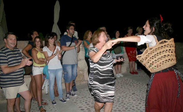 Dos mil personas acuden en agosto a las visitas nocturnas del Castillo de Caravaca - 1, Foto 1