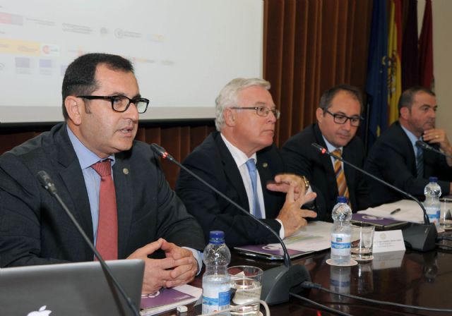 Más de un 10% de los alumnos de la Universidad de Murcia estudia en el extranjero en algún momento de la carrera - 1, Foto 1