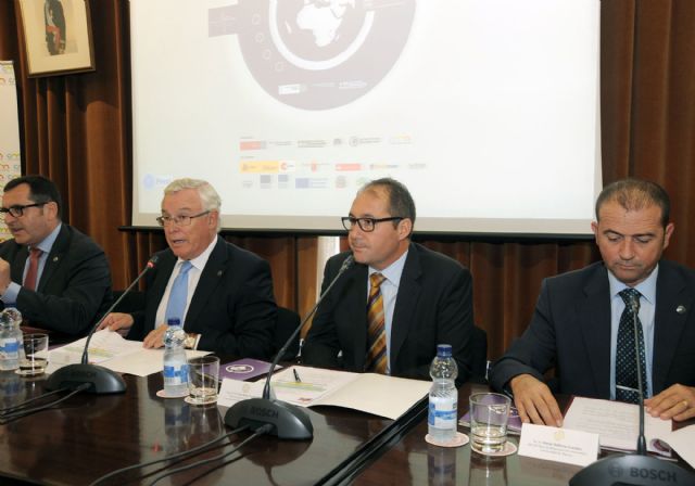 Más de un 10% de los alumnos de la Universidad de Murcia estudia en el extranjero en algún momento de la carrera - 2, Foto 2