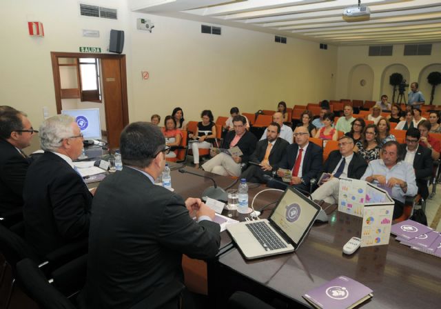 Más de un 10% de los alumnos de la Universidad de Murcia estudia en el extranjero en algún momento de la carrera - 3, Foto 3