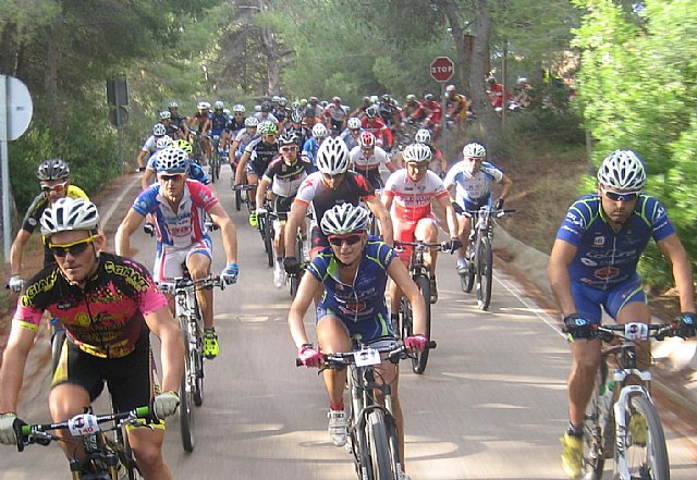 Más de 220 corredores participaron en el VII memorial mtb Domingo Pelegrín, Foto 1