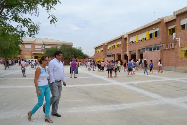 Los alumnos de Educación Infantil y Primaria inician hoy el nuevo curso académico en Águilas - 1, Foto 1