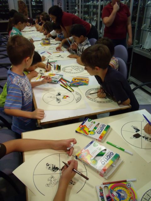 Los niños y niñas descubren antiguos oficios del municipio a través de la actividad Los Oficios de tu Mayores - 2, Foto 2